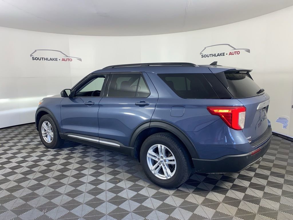 Used 2021 Ford Explorer XLT w/ Equipment Group 202A AWD/4WD image 6