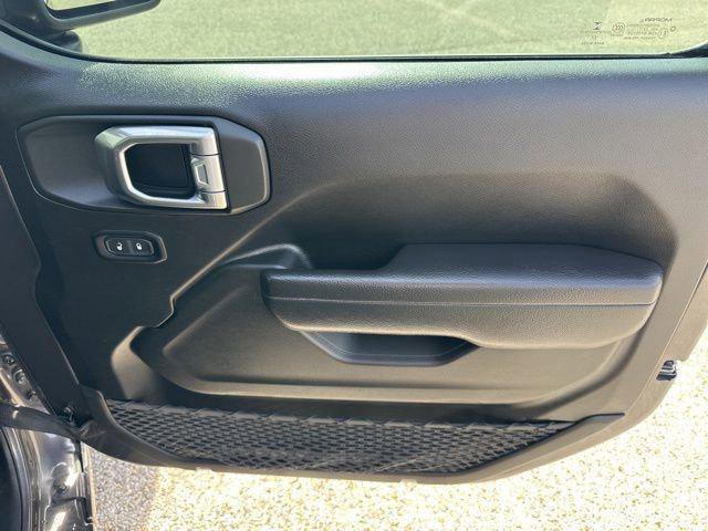 Certified 2022 Jeep Gladiator Sport image 45