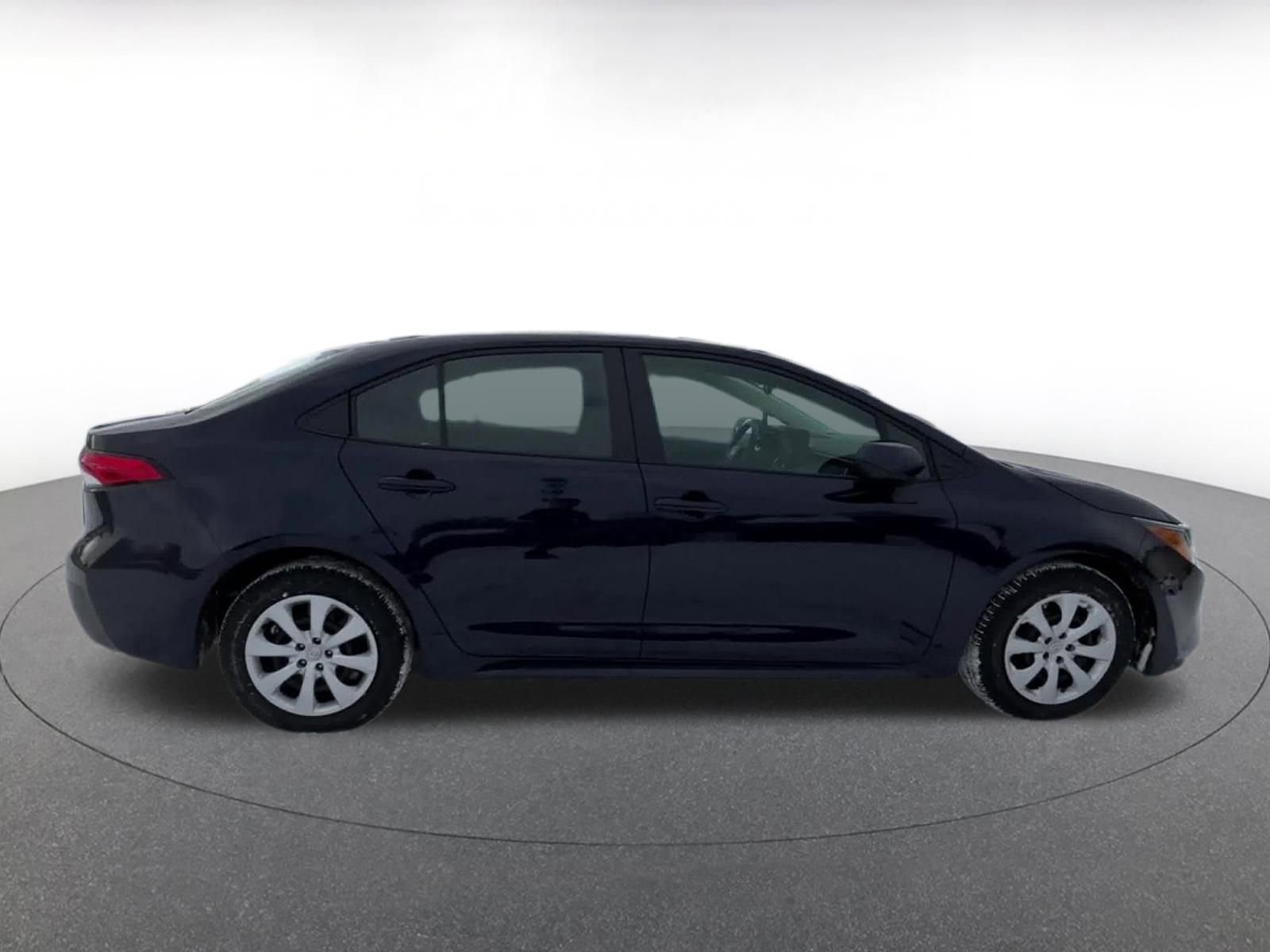 Used 2025 Toyota Corolla LE image 16