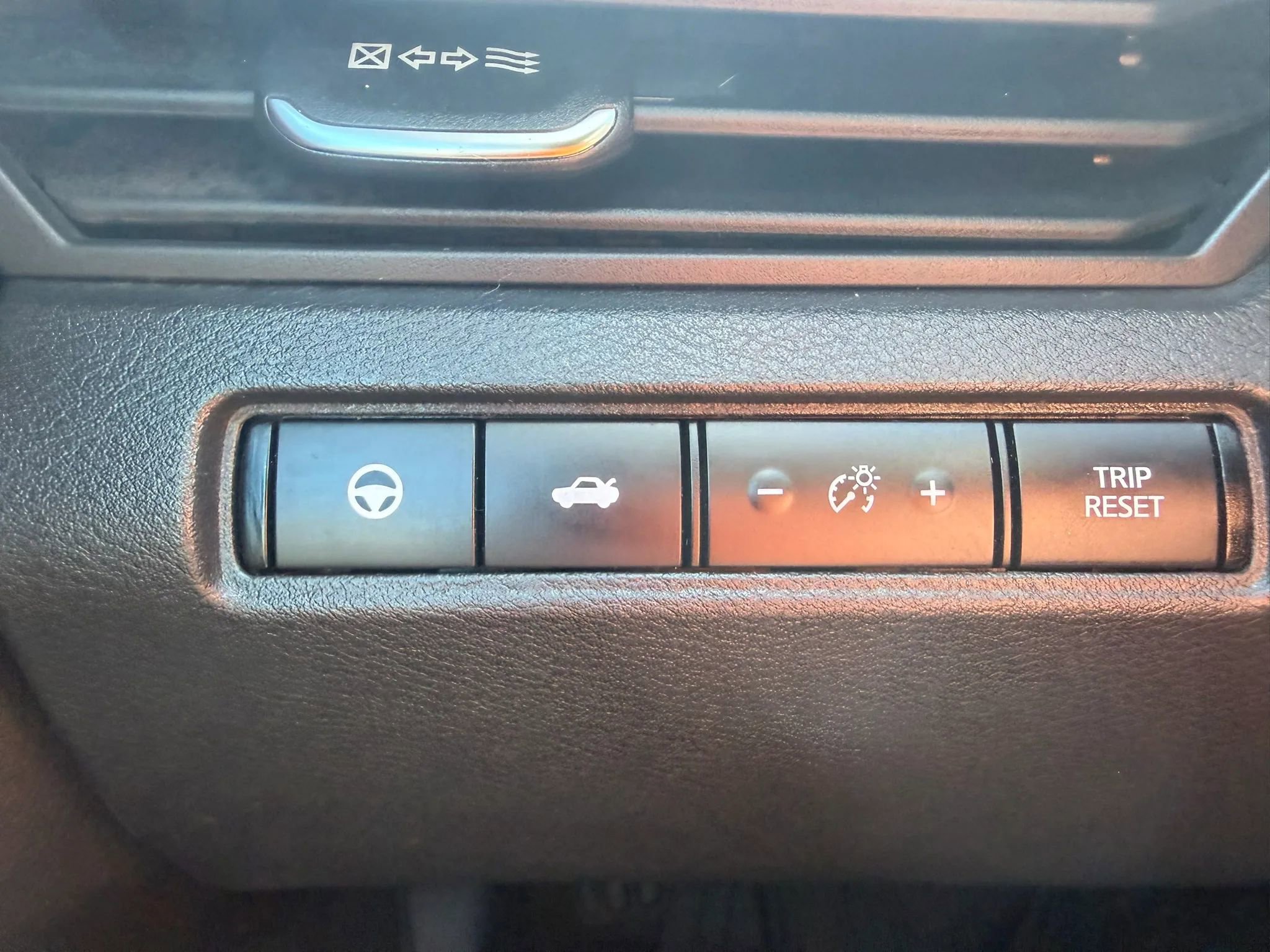 Used 2019 Nissan Altima 2.5 SL FWD image 17