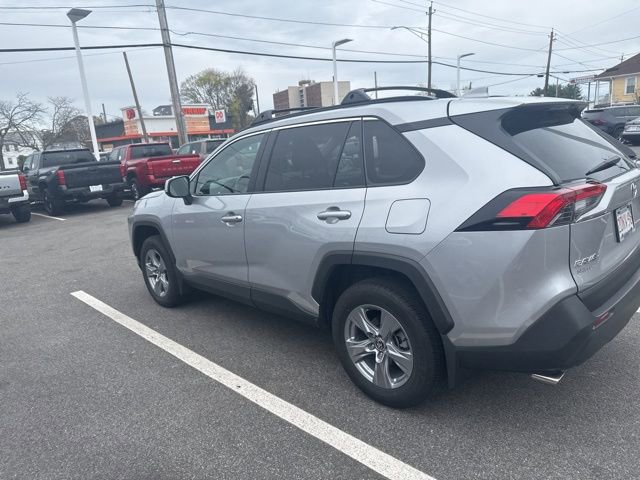 Used 2025 Toyota RAV4 XLE w/ Convenience Package AWD/4WD image 4