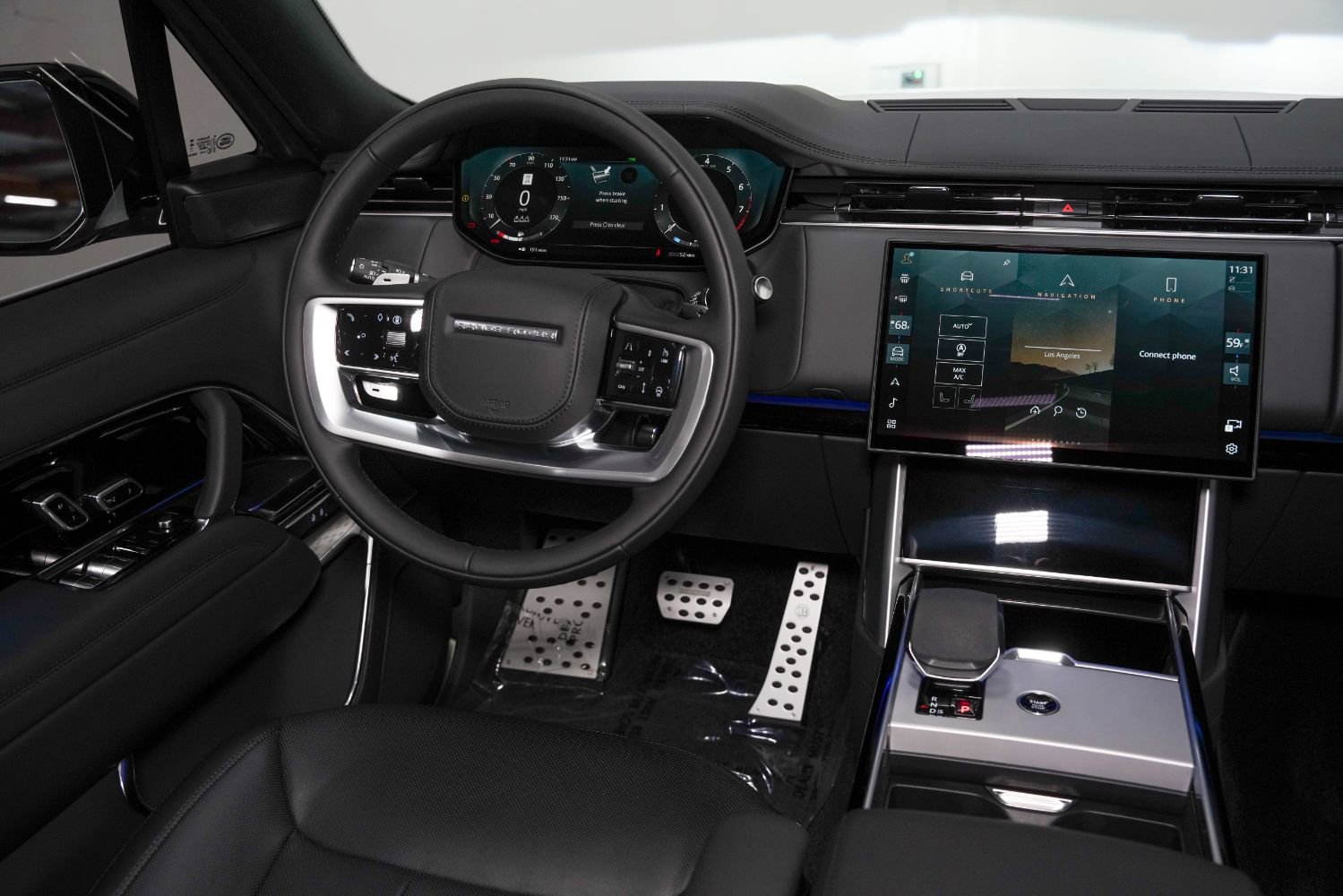 Used 2025 Land Rover Range Rover SE image 43