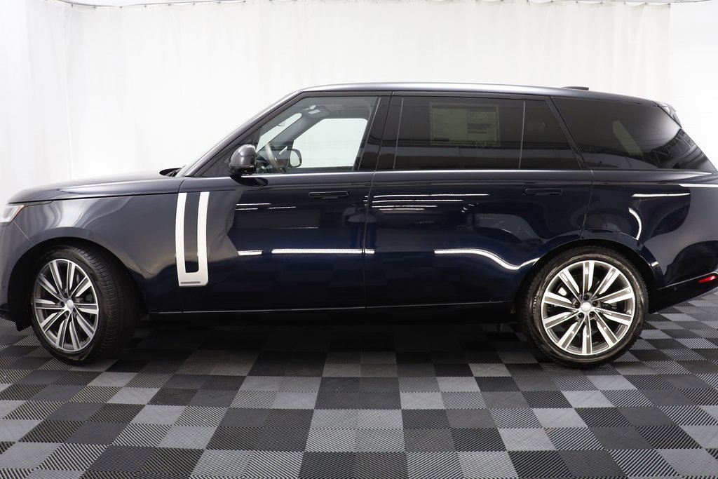 New 2025 Land Rover Range Rover Long Wheelbase Autobiography image 4