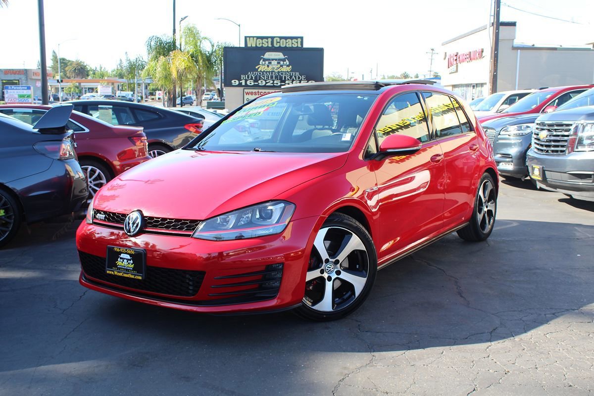 Used 2015 Volkswagen GTI SE FWD image 38