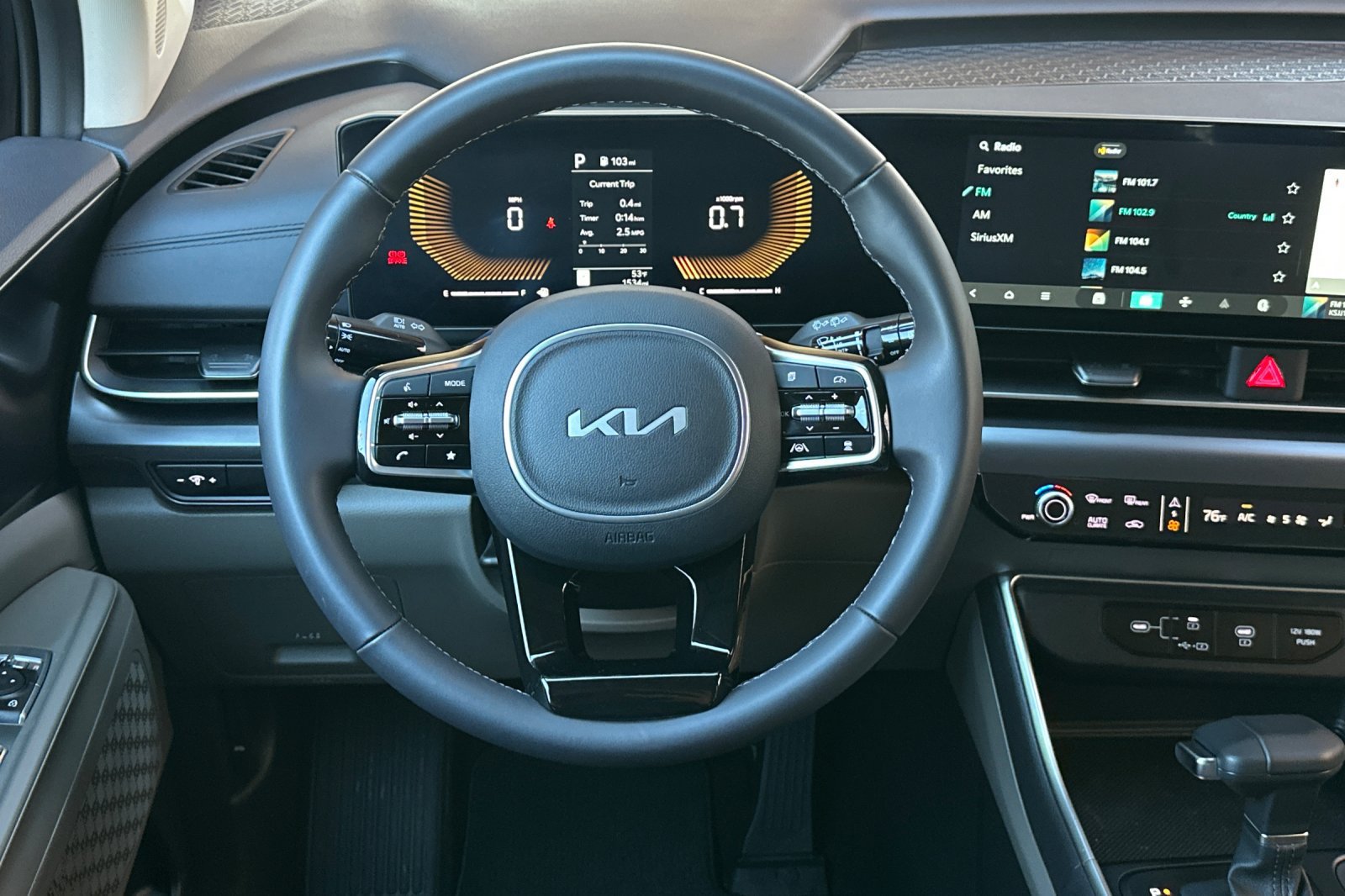 Used 2026 Kia Carnival FWD image 14