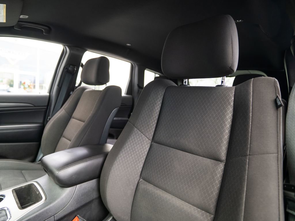 Used 2021 Jeep Grand Cherokee Laredo image 14