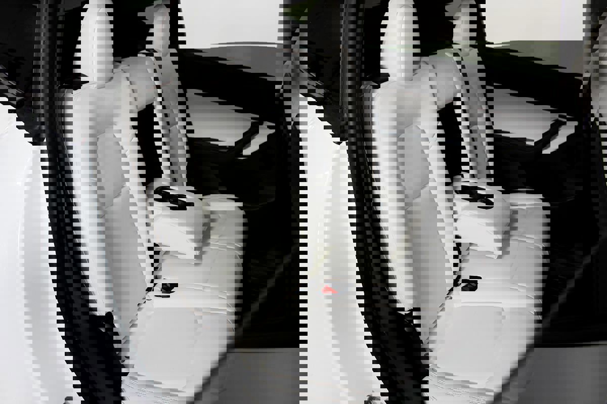 Used 2020 Tesla Model Y Long Range image 38