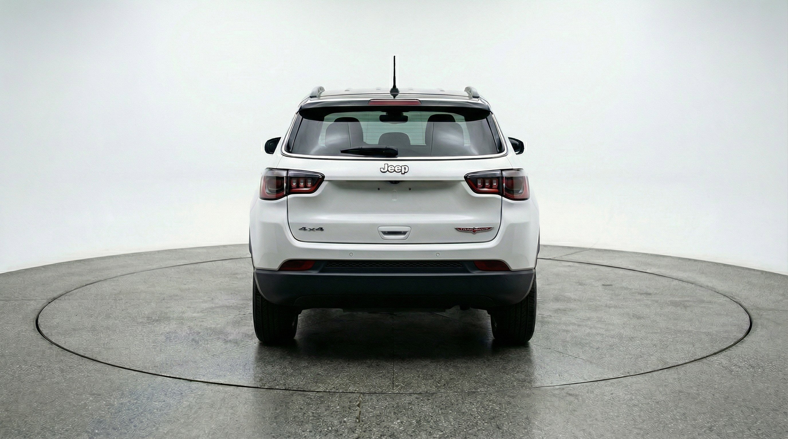 Used 2025 Jeep Compass Trailhawk AWD/4WD image 7