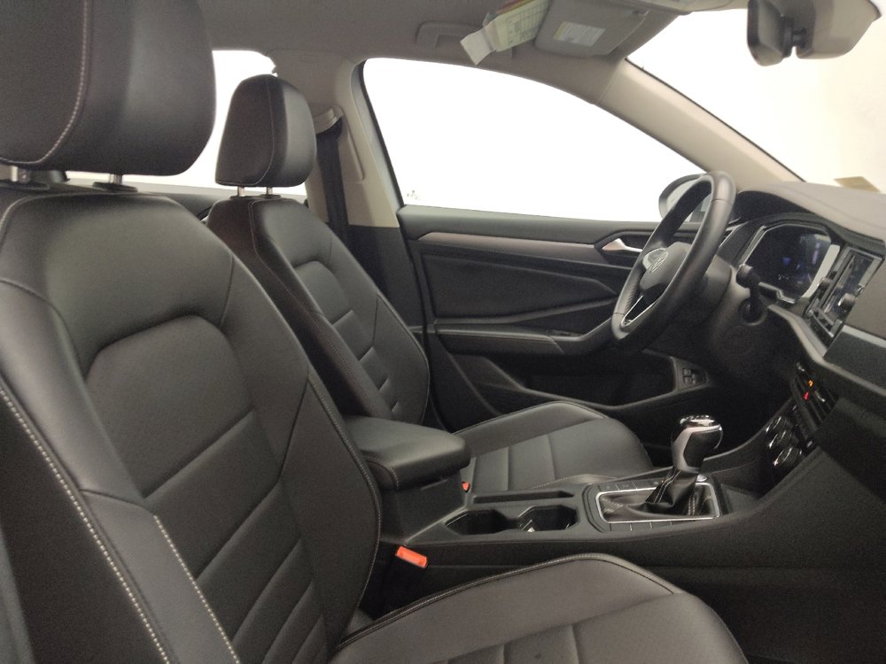 Used 2024 Volkswagen Jetta SE image 21