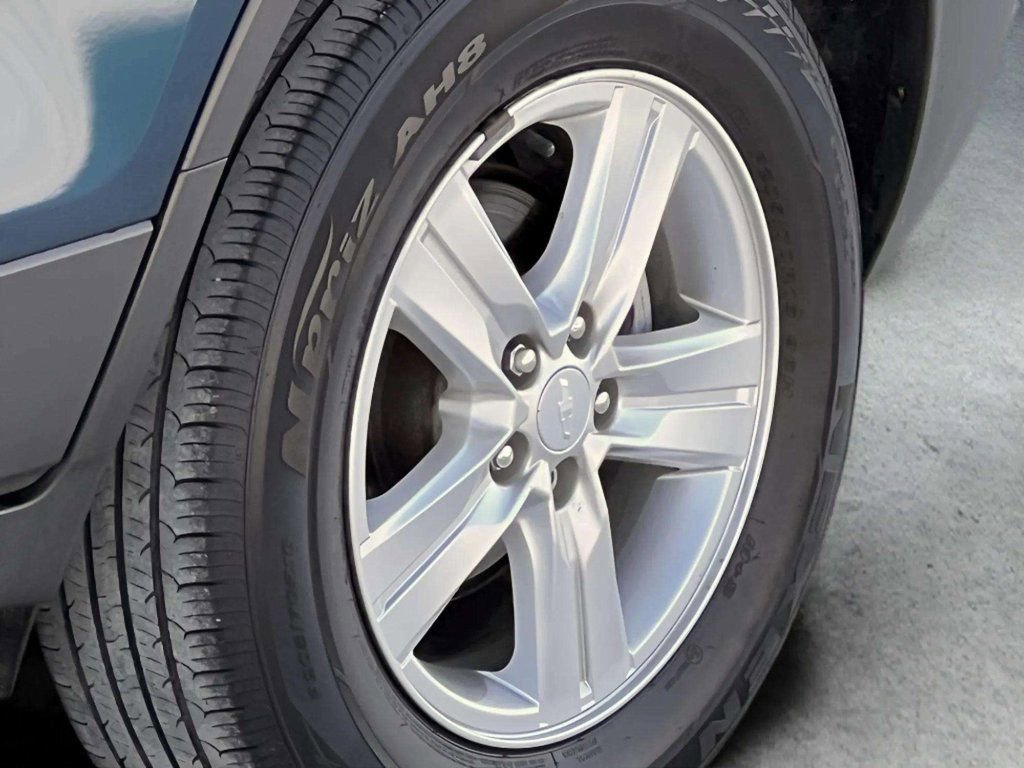 Used 2019 Chevrolet Trax LT w/ LT Convenience Package image 13