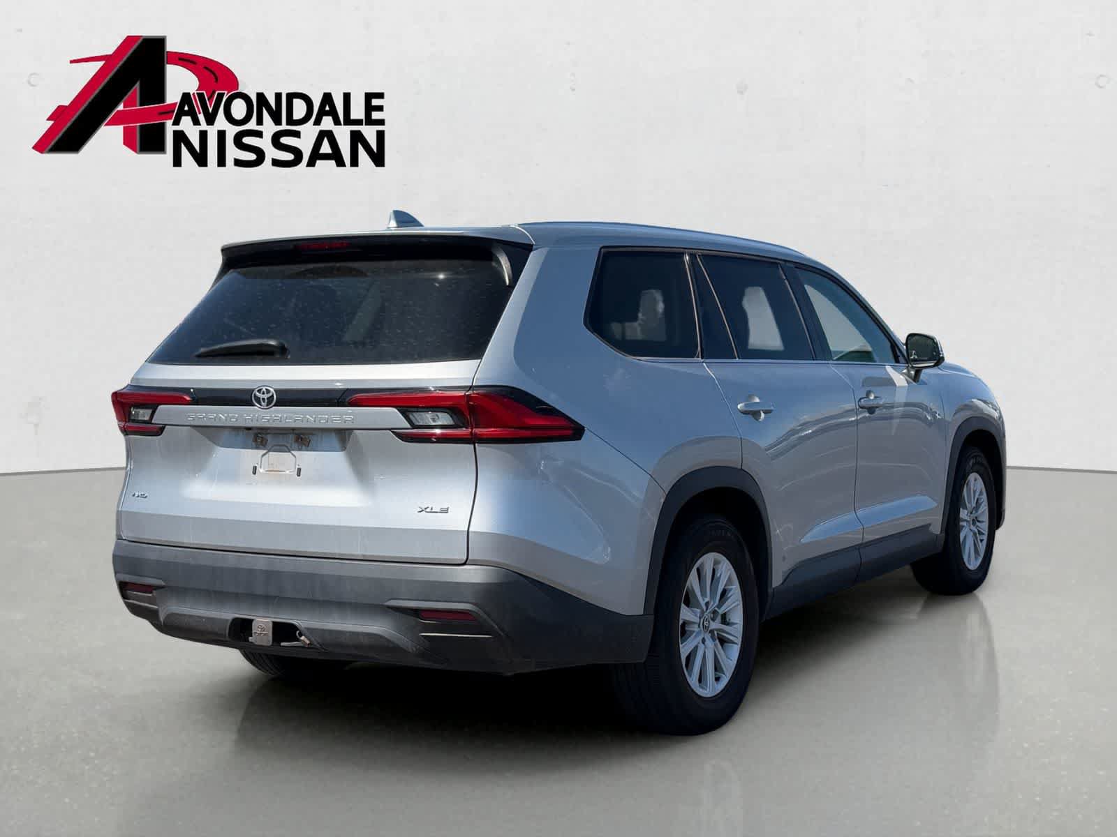Used 2024 Toyota Grand Highlander AWD image 4