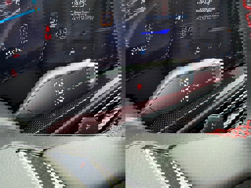 Used 2026 Chevrolet Traverse RS image 23