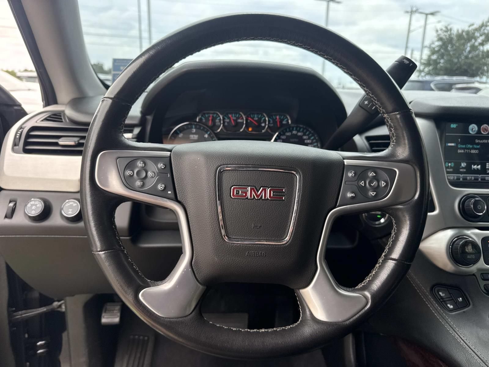 Used 2020 GMC Yukon XL SLT AWD/4WD image 25