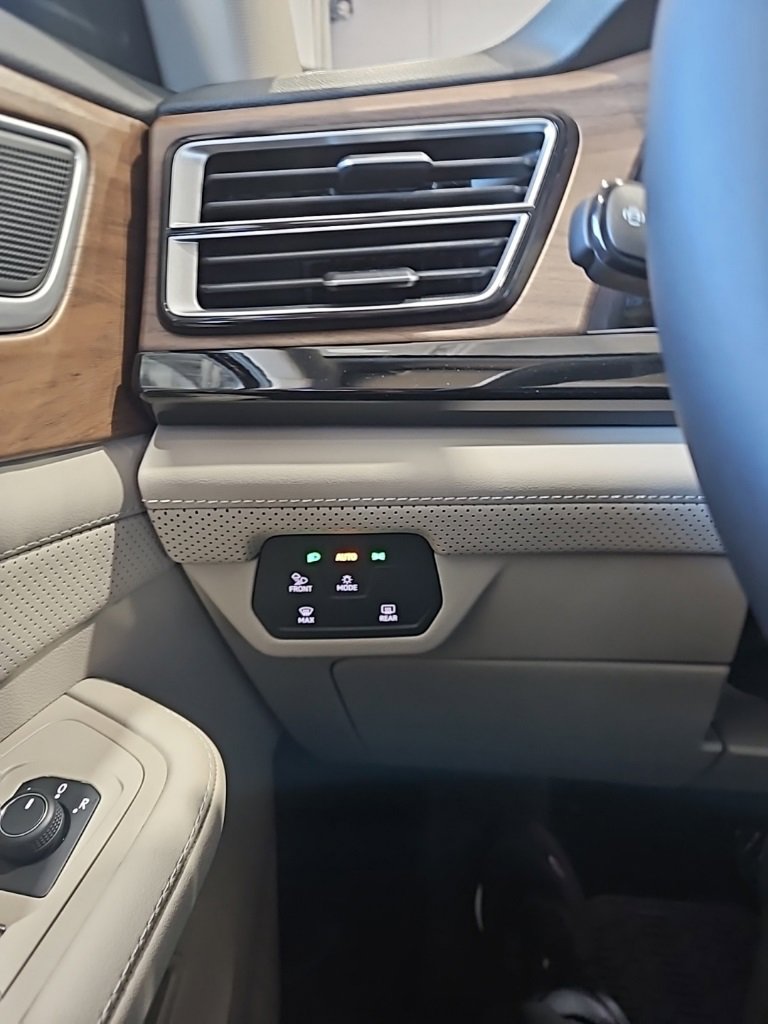 New 2026 Volkswagen Atlas SE image 38