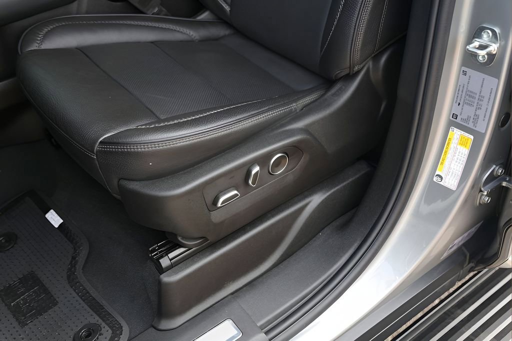 Used 2024 GMC Yukon Denali image 8