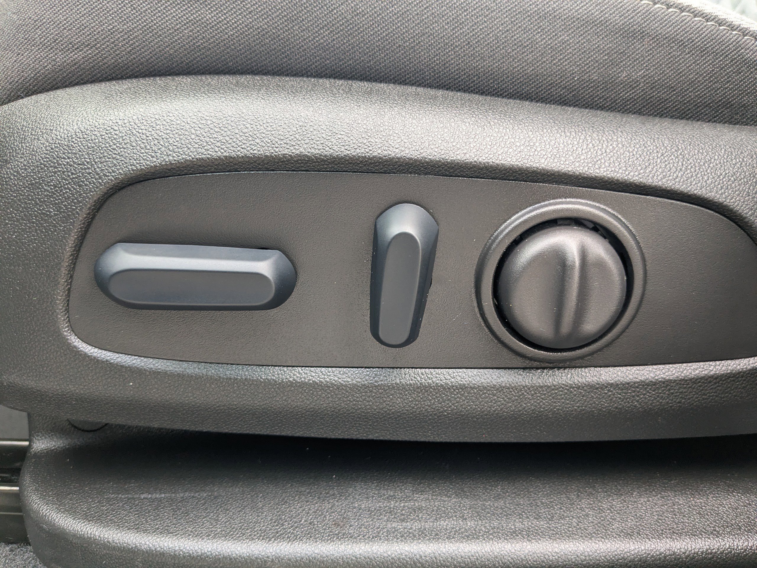 Used 2024 Chevrolet Equinox LS w/ LS Convenience Package image 20