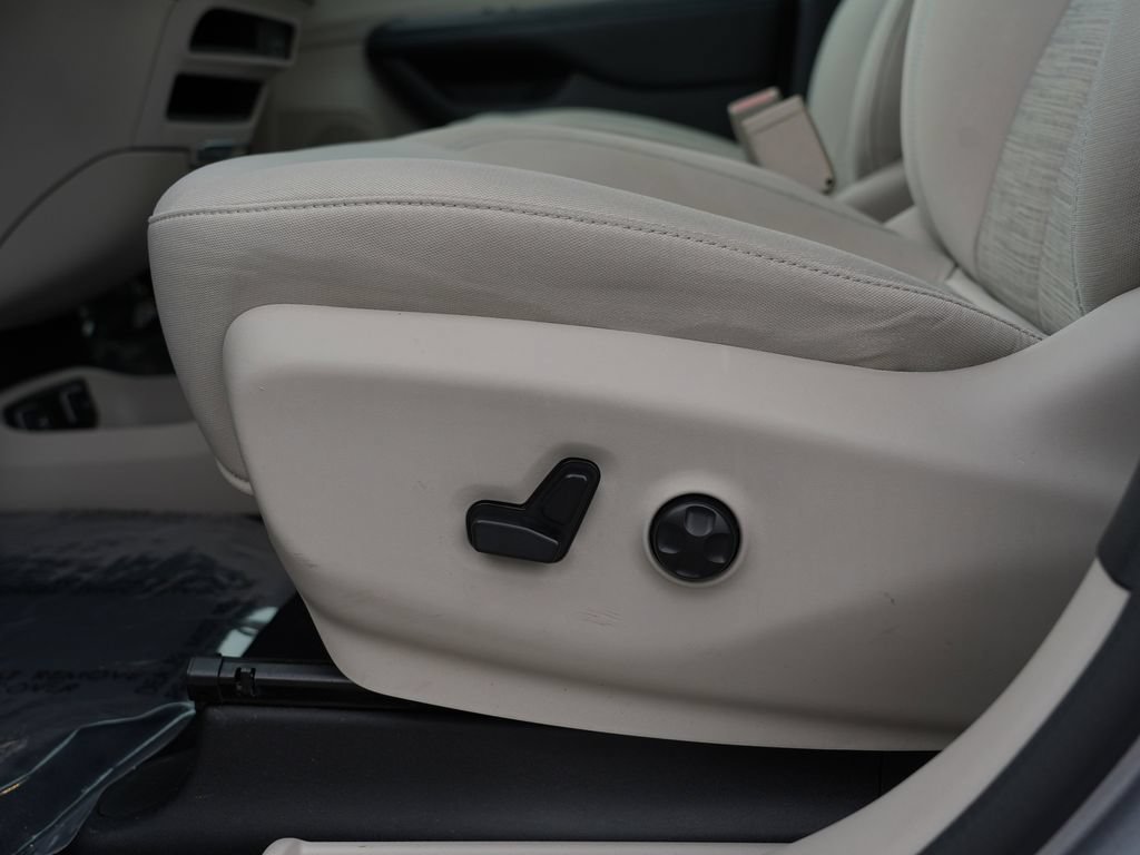 Used 2017 Chrysler Pacifica Touring Plus FWD image 15