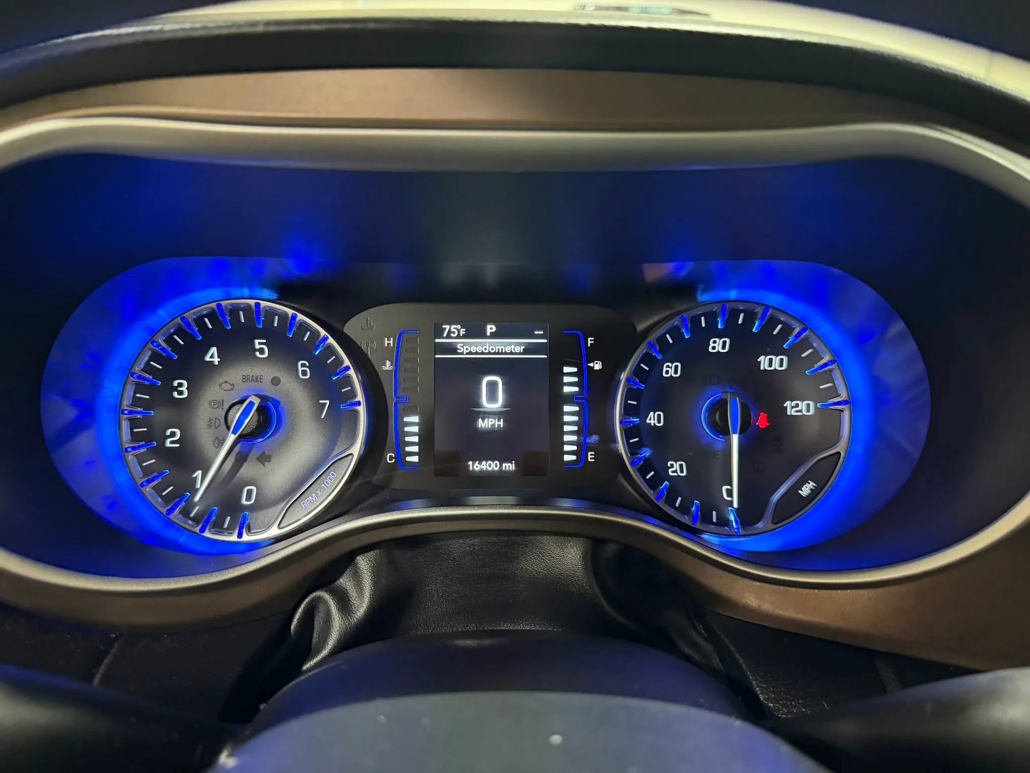 Used 2021 Chrysler Voyager L FWD image 44