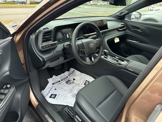 New 2025 Toyota Crown Signia image 11