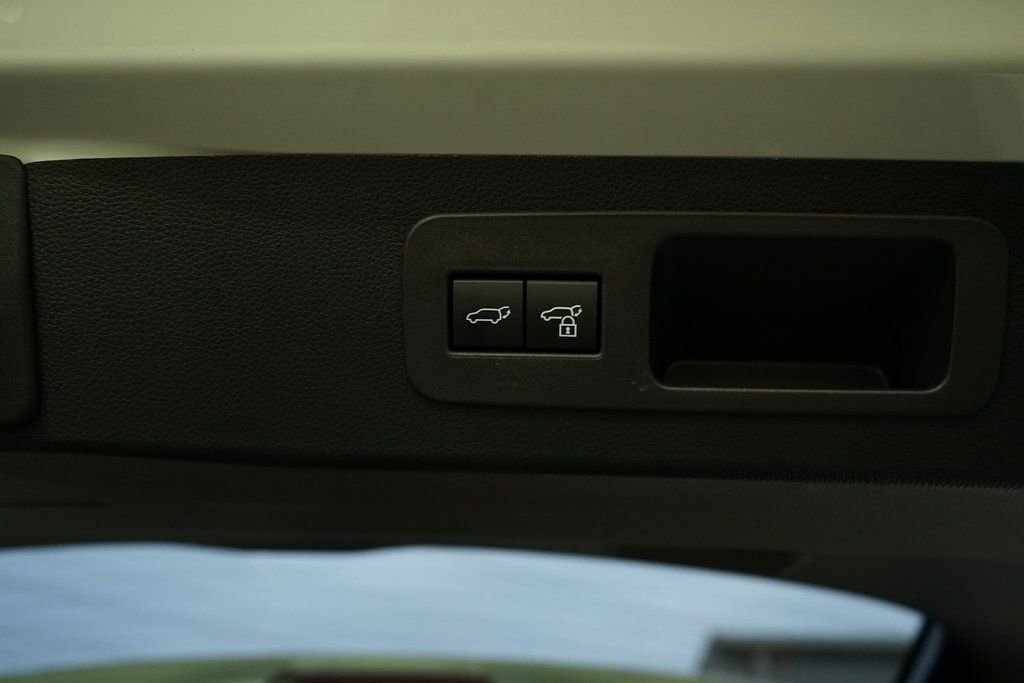 Used 2026 Lexus LX 700h Ultra Luxury image 38