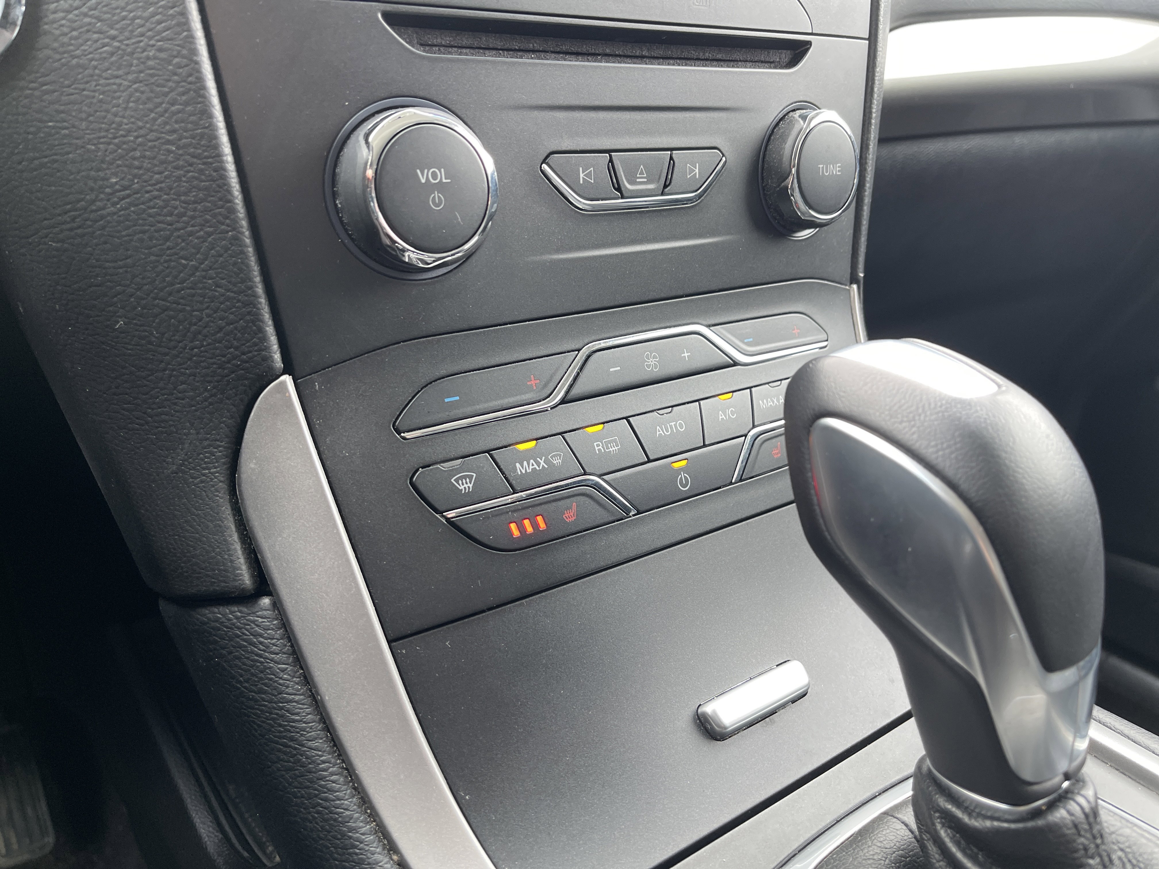 Used 2018 Ford Edge SEL w/ Equipment Group 201A image 19