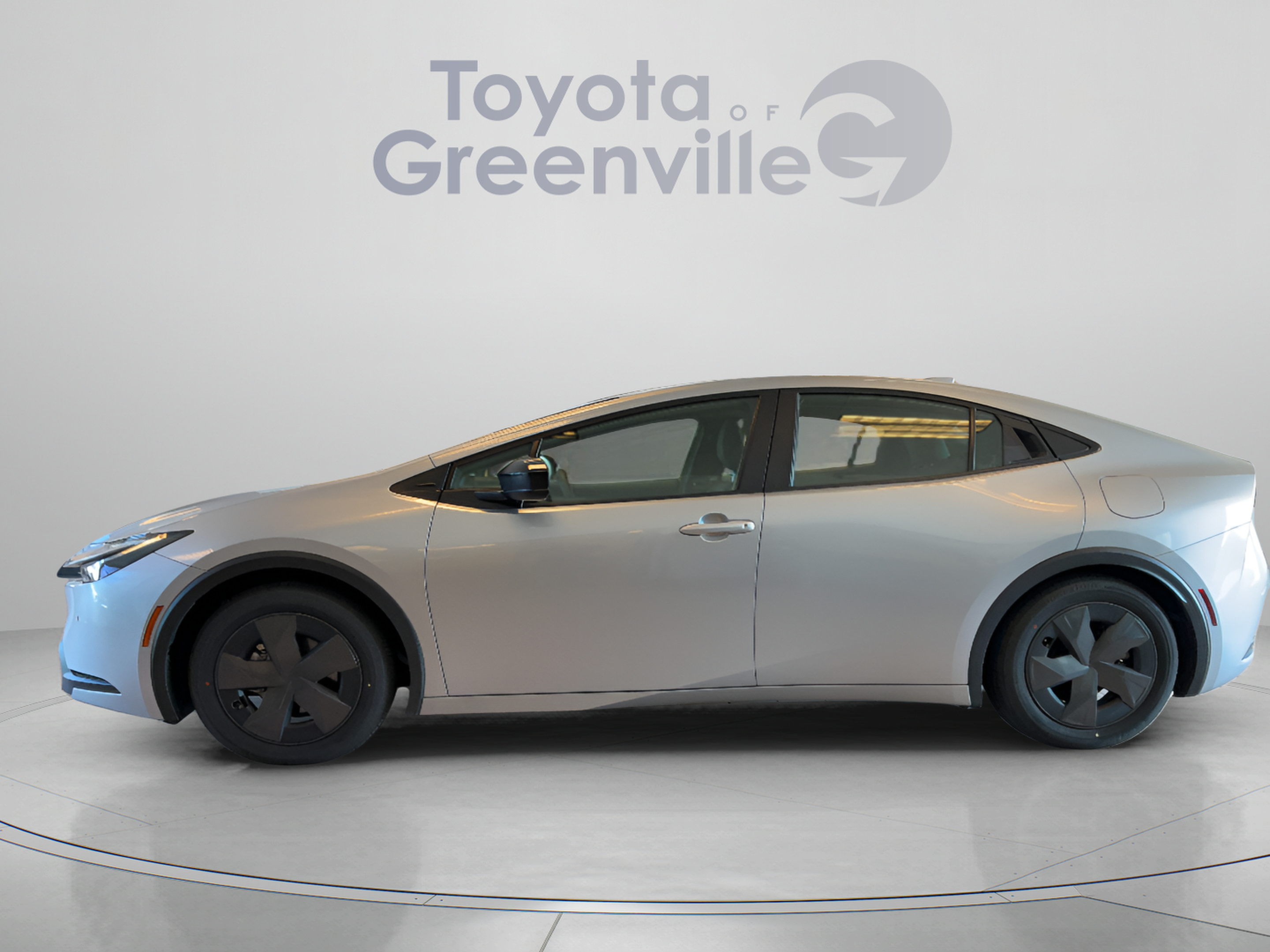 Certified 2025 Toyota Prius LE FWD image 2