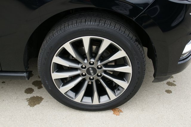 Used 2018 Lincoln Navigator L Select image 9