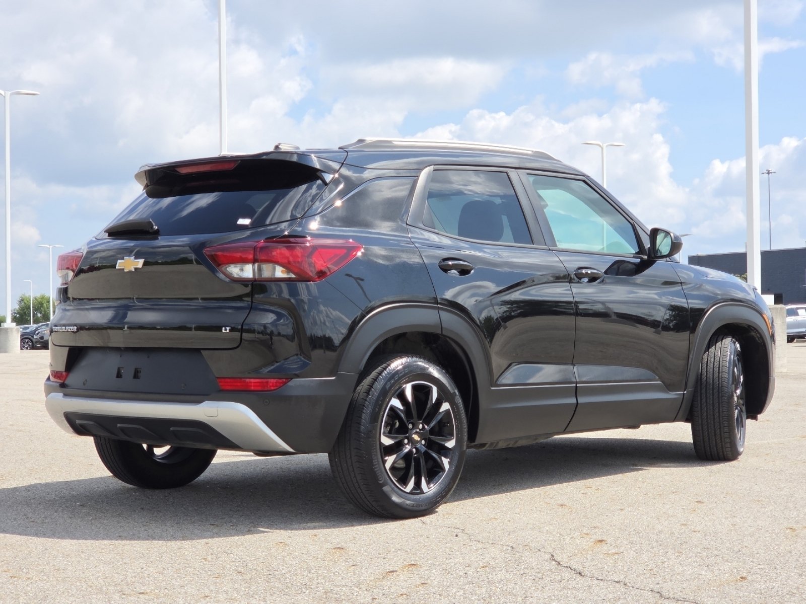 Used 2021 Chevrolet TrailBlazer LT w/ Sun and Liftgate Package FWD image 16