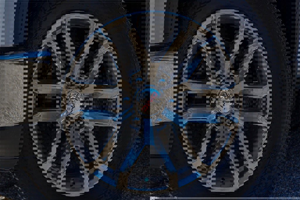 Used 2019 GMC Sierra 1500 SLT w/ SLT Premium Package image 2