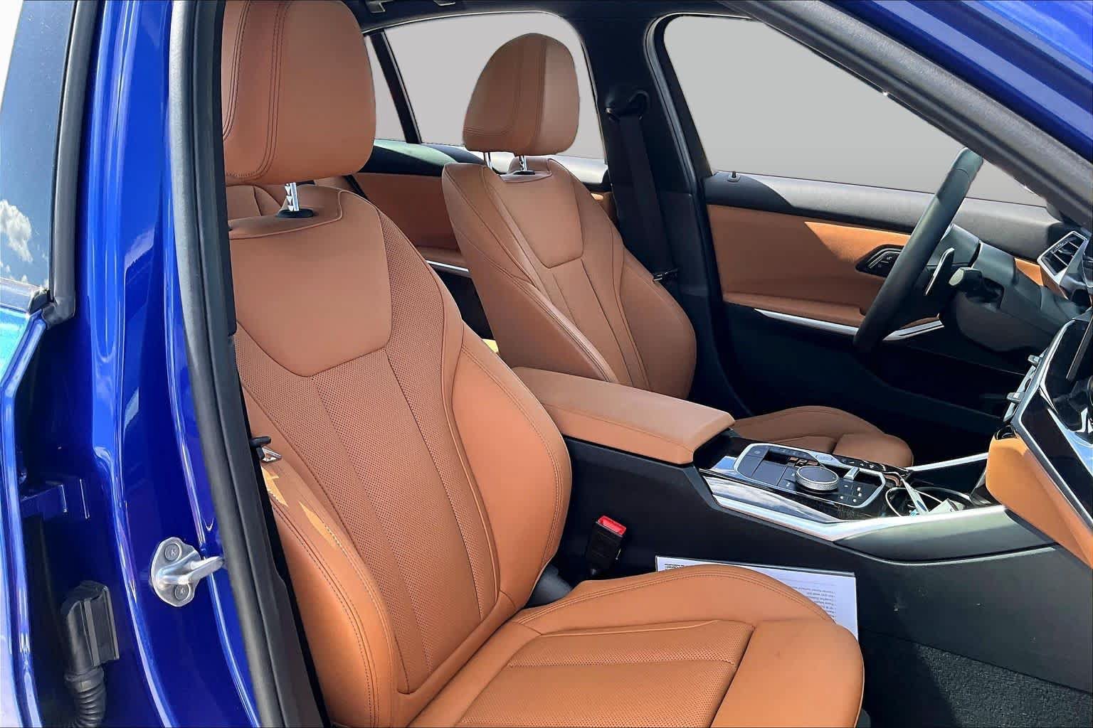 Used 2024 BMW 330i Sedan w/ M Sport Package RWD image 8