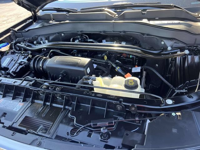Certified 2023 Ford Explorer Limited w/ Equipment Group 301A AWD/4WD image 9