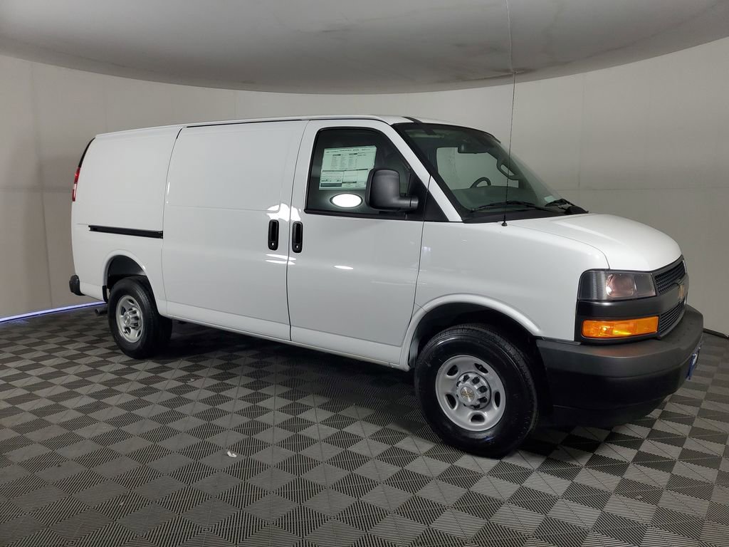 New 2026 Chevrolet Express 2500 w/ Driver Convenience Package image 3