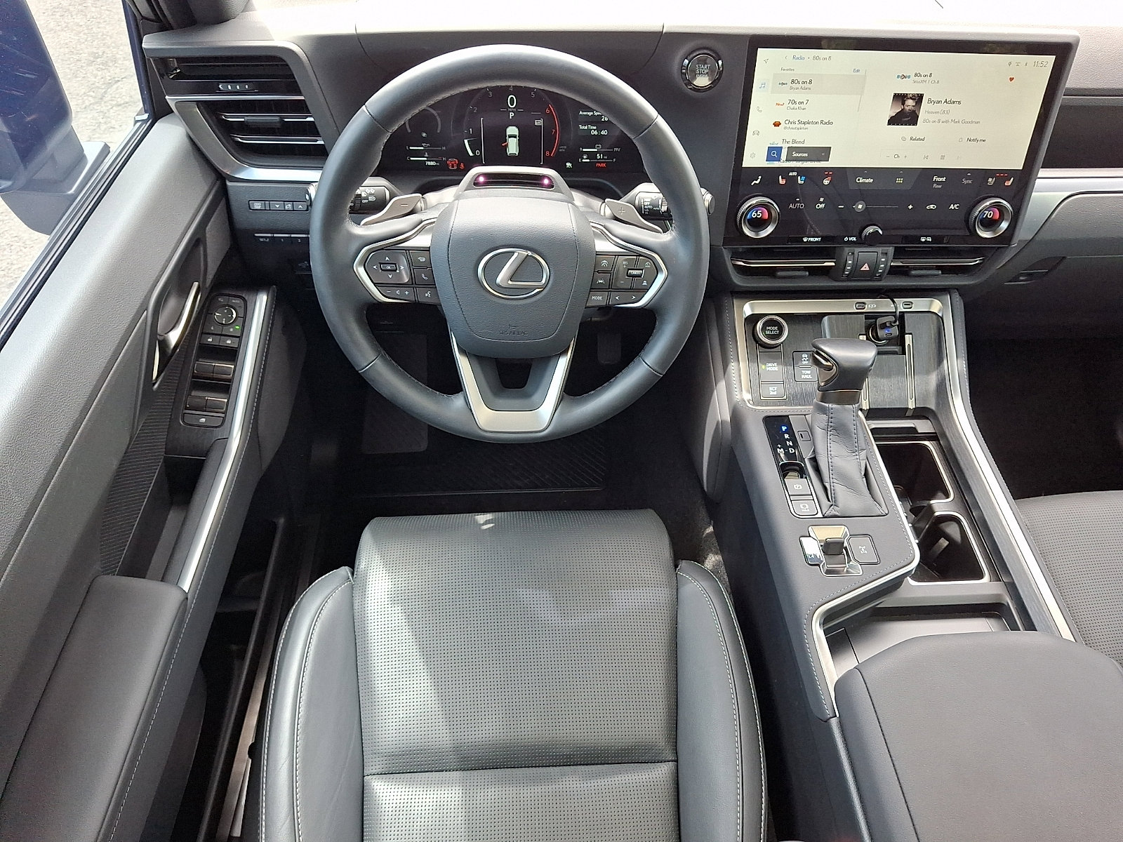 Used 2025 Lexus GX 550 w/ Accessory Package (2T) AWD/4WD image 4