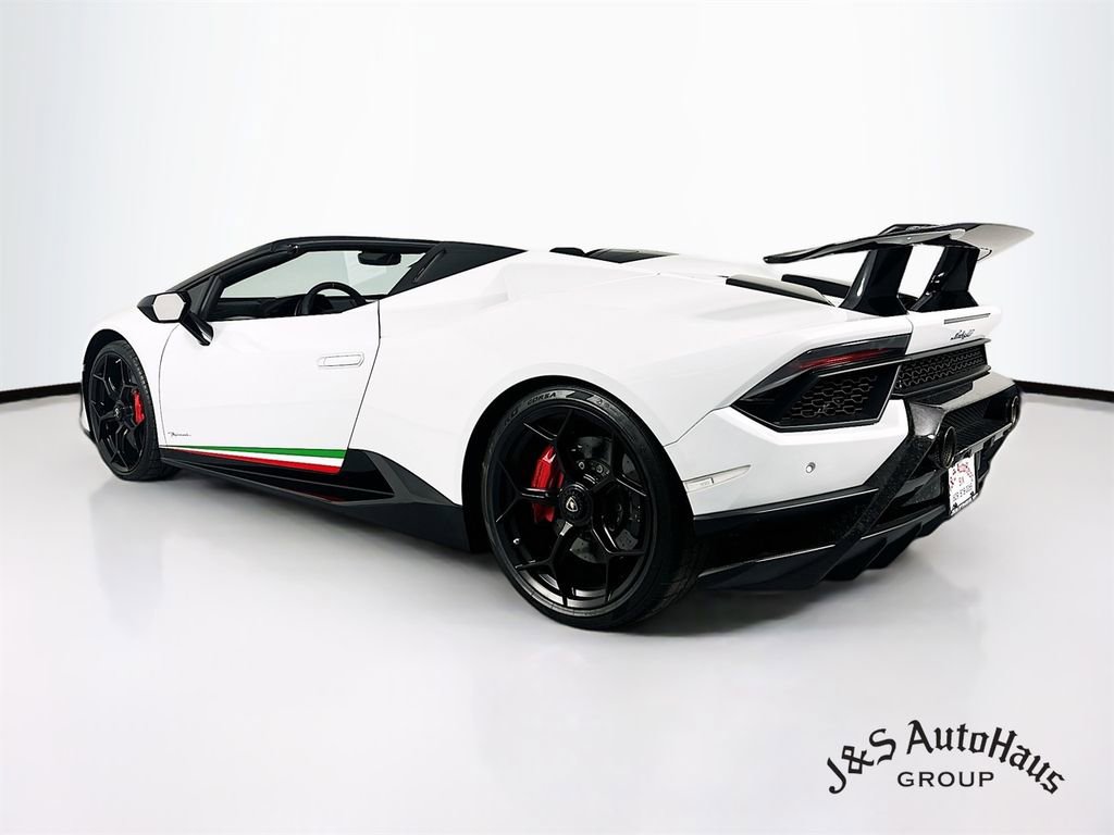 Used 2018 Lamborghini Huracan Performante image 5