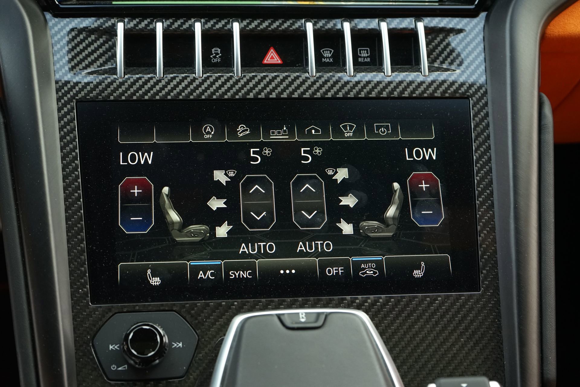 Used 2021 Lamborghini Urus image 16