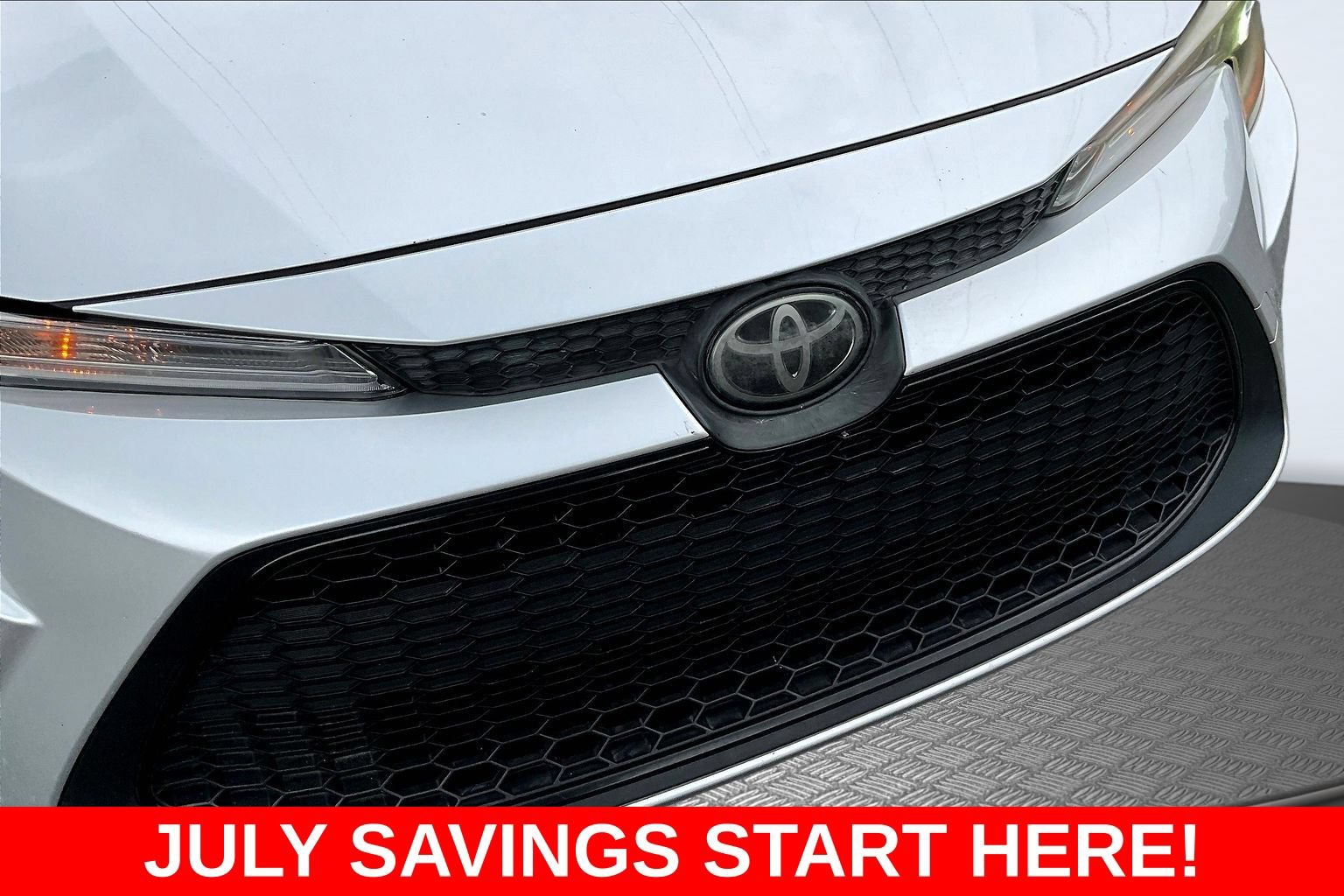 Used 2020 Toyota Corolla LE FWD image 35