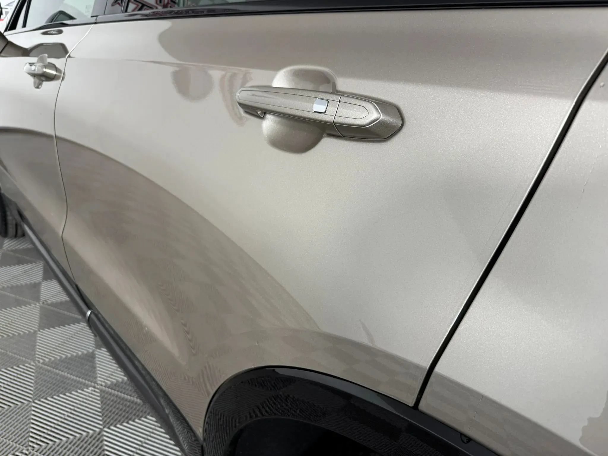 Used 2025 Cadillac XT4 Sport FWD image 28