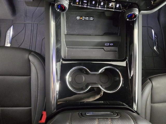 New 2025 Chevrolet Tahoe High Country w/ Sun And Tow Package image 13