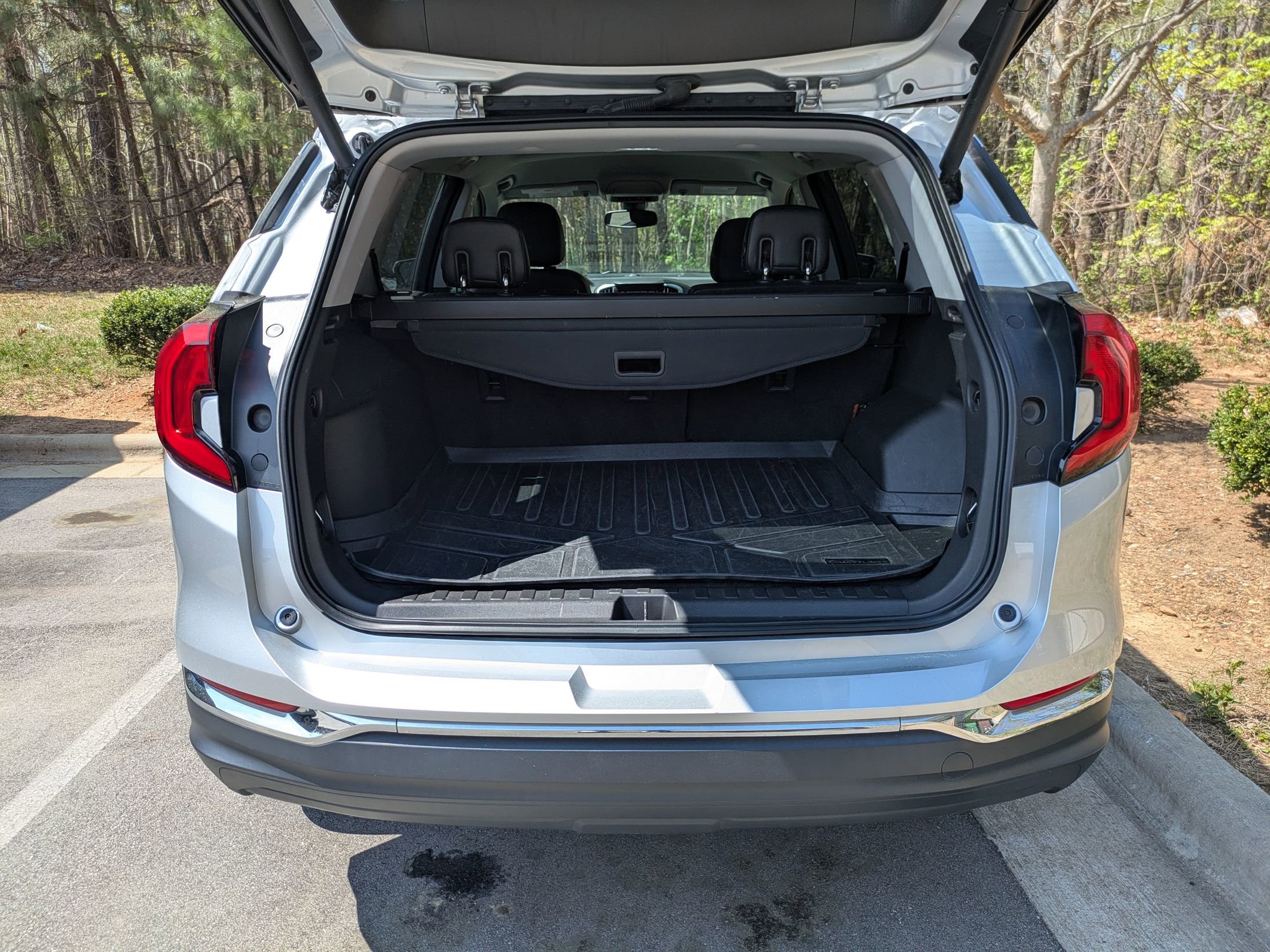 Used 2020 GMC Terrain SLT w/ Preferred Package image 29