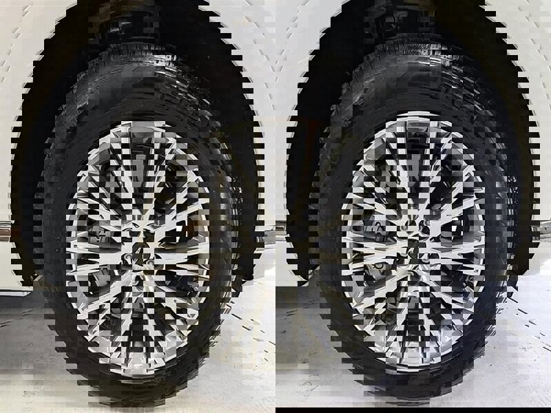 Used 2025 Genesis GV80 2.5T Standard image 12