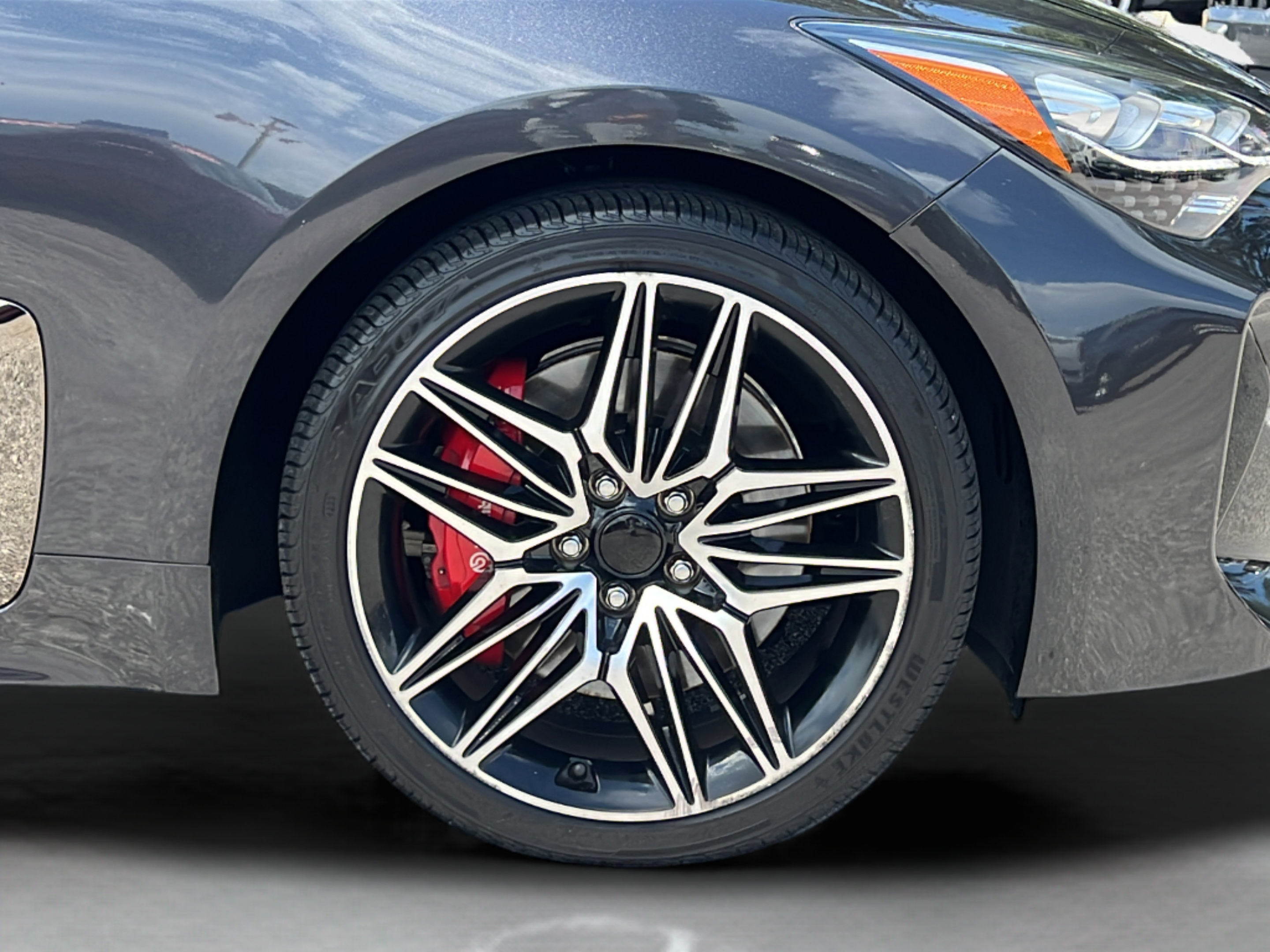Used 2022 Kia Stinger GT2 RWD image 10