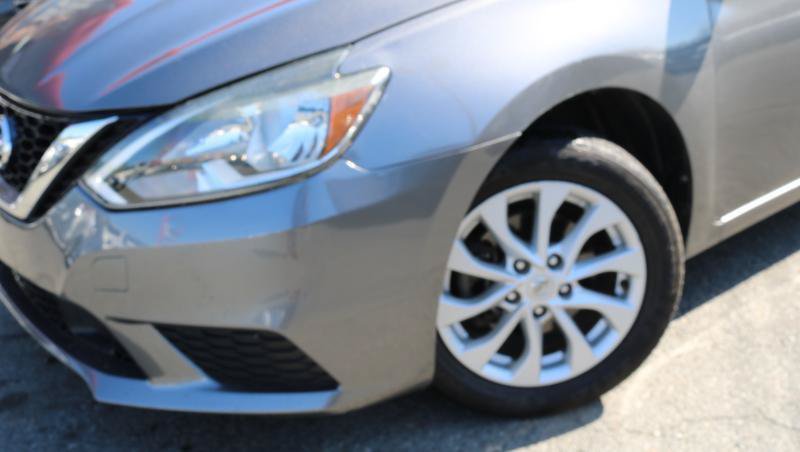 Used 2019 Nissan Sentra SV FWD image 3