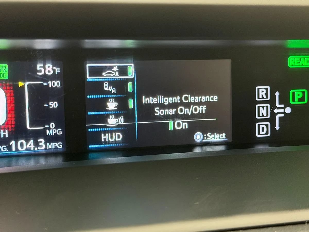Used 2017 Toyota Prius Prime Advanced FWD image 17