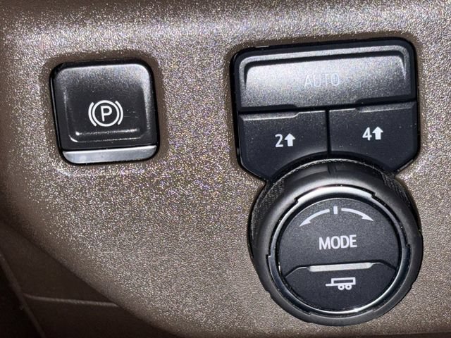 Used 2020 GMC Sierra 1500 SLT RWD image 33
