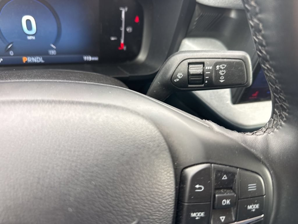 Used 2025 Ford Maverick XLT w/ Equipment Group 301A AWD/4WD image 25