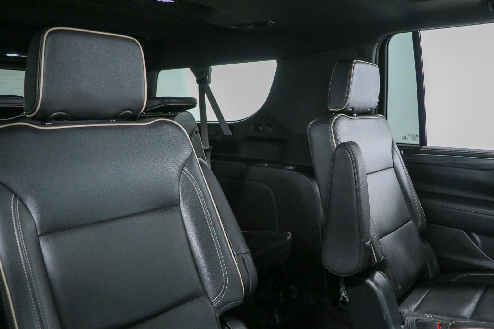 Used 2023 GMC Yukon XL SLT w/ SLT Luxury Package AWD/4WD image 33