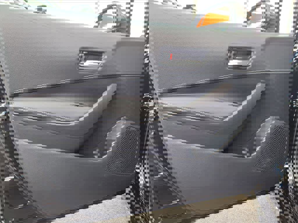 Used 2025 Toyota Corolla SE w/ SE Package image 17