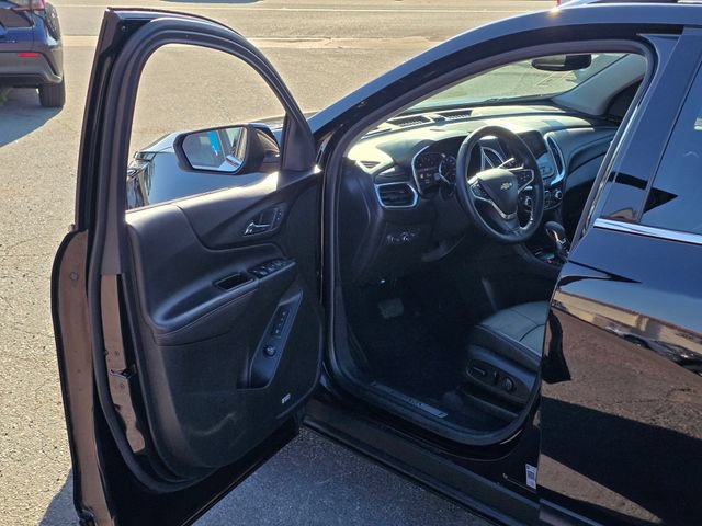 Used 2023 Chevrolet Equinox Premier AWD/4WD image 44