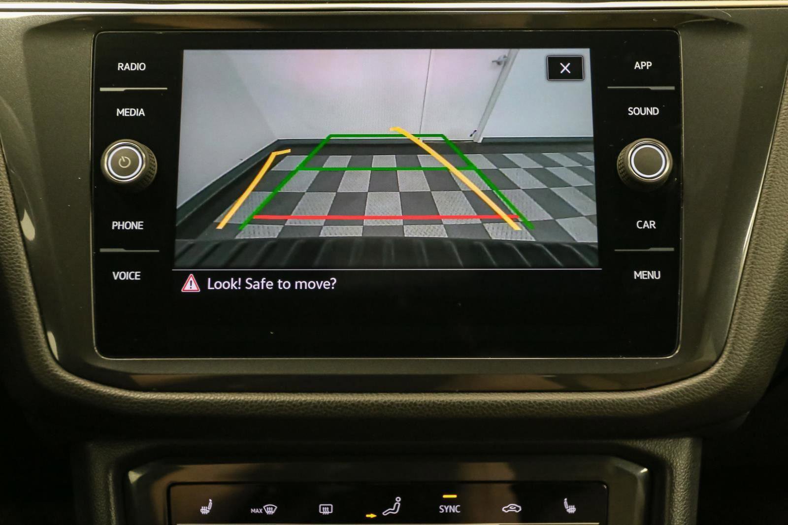 Certified 2023 Volkswagen Tiguan SE R-Line image 35