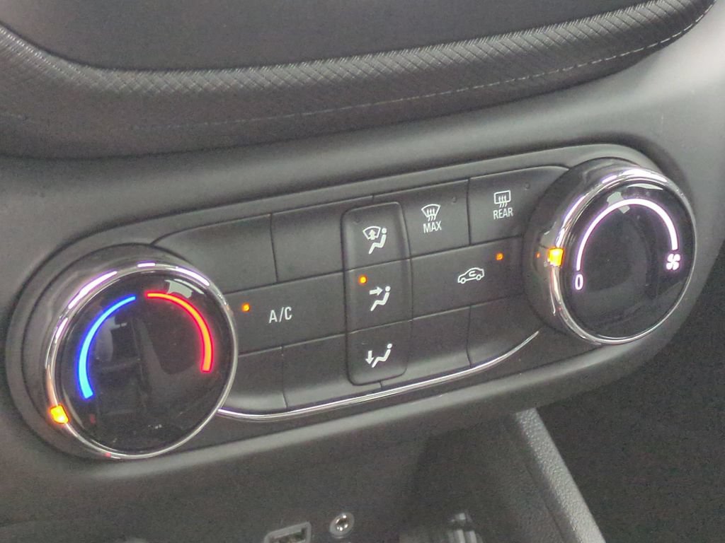 Used 2023 Chevrolet TrailBlazer LS FWD image 27
